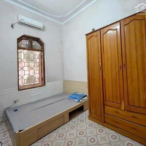 Cho thuê nhà ngõ Mai Hương 51m2 x 3 tầng, 3 ngủ, 3 WC KD online, ở gđ, nhóm ít ng, 10 Triệu