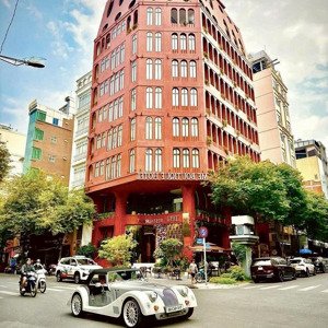 siêu phẩm hotel bán mặt tiền lý tự trọng, quận 1. dt: 8x20m kc 1 hầm 10 tầng. 500 triệu/th. 150 tỷ