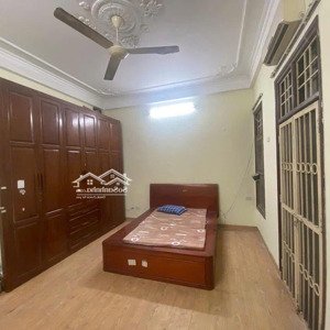 chính chủ cho thuê ccmn, ngõ 16 hoàng cầu đống đa giá 2.5 - 4.5triệu, ban công cửa sổ