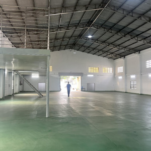 cho thuê xưởng 540m2 giá 40 triệu đường hoà bình, quận tân phú