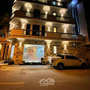 bán nhà đường số 34 cao đức lân, phường an phú, quận 2. nhà 4 tầng ( ngang 8m ). sổ hồng hoàn công