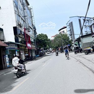 bán nhà 3 tầng mặt phố ngô xuân quảng,trâu quỳ 68m2 đang kinh doanh ổn định 18tr