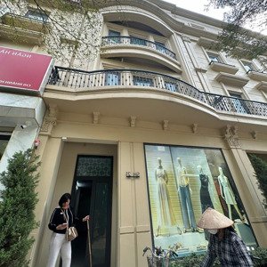 cho thuê liền kề phố đi bộ carnaby nguyễn xiển, 80 m2 x 5 tầng, thang máy, hoàn thiện mới đẹp
