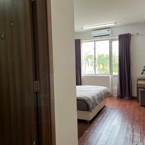 chính chủ cho thuê căn hộ dịch vụ cao cấp balcony tại phan văn trị sát bên cityland - bãi xe ô tô