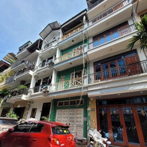nhà riêng cho thuê ở hoặc làm vp 53m2 x 3,5 tầng ngõ ô tô tránh cách văn miếu 500m