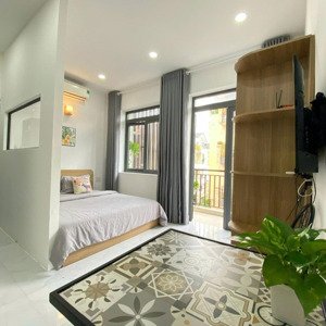 cho thuê căn hộ ban công 35m2 đầy đủ nội thất gần trần não, cầu sài gòn quận 2