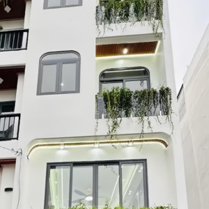 chủ ngộp bán gấp giá 3tỷ150, đường phạm thế hiển, phường 6, quận 8. dt 72,5m2 (4,8m x 15,1m), shr.