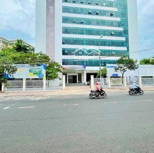 [ nhà 2 tầng hẻm nguyễn đình chiểu _ ngang 5,6m ] ** cách biển hòn chồng : 450m *giá : 4,6 tỷ
