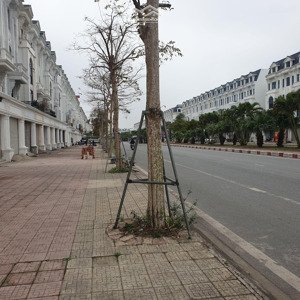 cho thuê lâu dài shophouse mặt đại lộ kỳ đồng. 2 căn xây thông sàn tầng 1 và 2. đã hoàn thiện trong