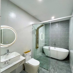 nhà đẹp 1 trệt 2 lầu ở thủ dầu một bình dương - 1 tỷ 400 nhận nhà ở ngay ngân hàng hỗ trợ