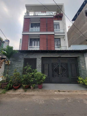 biệt thự liên khu 45- bình tân. 8 x 18 . 1 trệt 2 lầu sân thượng. giá 11 tỷ . hẻm nhựa .