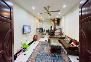 bán nhà la nội - dương nội - gần chợ - cách aeon chỉ 300m - 30mx 4 tầng - mt3,8m - giá 5ty350tr