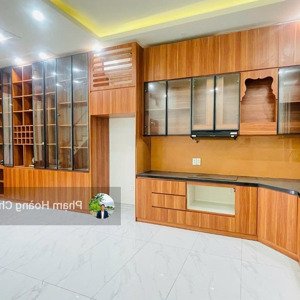 cho thuê nhà phố view hồ đường 25m lakeview city. giá 30 triệu nhà hoàn thiện 4pn 5wc ở và làm vp