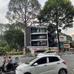 mặt tiền lý tự trọng dt: 6x17 gần ngã sáu phù đổng; giá 45 tỷ