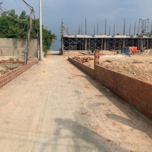 bán nhà dạng shophouse sea 100m2 tại đt 704, thanh hải, ninh hải, giá ưu đãi 5 tỷ vnd hot