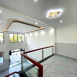 chỉ 450tr sở hữu ngay nhà 1 trệt 1 lửng đúc mới xây sổ riêng thổ cư, gần trung tâm phường tân triều