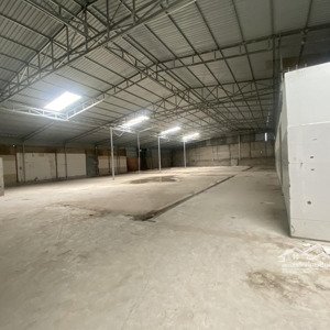 cho thuê mặt tiền kho 2500m2. phú mỹ. q7. kinh doanh đa ngành nghề. gần các chung cư lớn