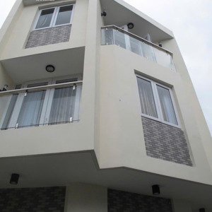siêu rẻ bán nhà 3 lầu dt 6 x 16 đường quang trung p 10 giá chỉ 11 tỷ 200 tr giá tốt nhất thị trường