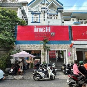 biệt thự đẹp duy nhất mt hoa lan, p2, q. pn - dt: 8mx18m - hầm 3 tầng - giá chỉ 28 tỷ