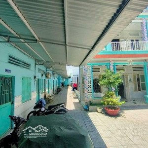 bán 1000m2 đất mặt tiền gồm 32 căn hộ dịch vụ + nhà cấp 3 - cách ql51 khoảng 200m.