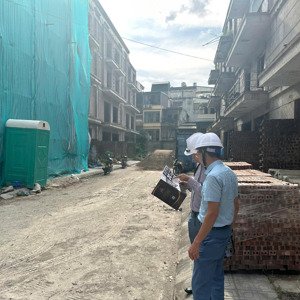 chủ gửi căn liền kề 5 tầng hướng nam 100.7m2 đã xong thô, ký vbcn trực tiếp chủ nhà, bao phí cn