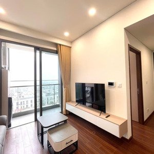 cho thuê căn hộ 1 p ngủ + vip nhất masteri water front, full nội thất xịn sò, view biển hồ, vinuni