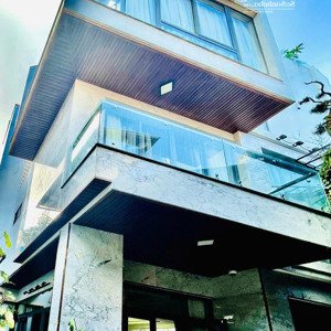 siêu biệt thự bán tú xương dành cho chủ nhân xứng tầm 144m2 3 tầng thang máy 58 tỷ full nội thất