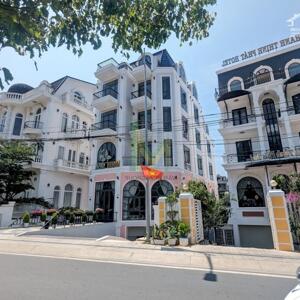 Cần bán villa vị trí vàng 3 mặt tiền chính Tô Hiến Thành, phường 3, Đà Lạt, siêu view không bị che