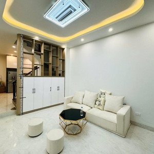 trung tâm quận thanh xuân - ngõ nông 30m ra phố - 2 thoáng - nhà đẹp - ở ngay - vừa ở vừa cho thuê