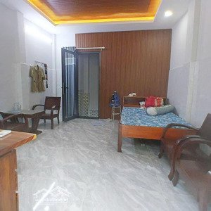 nhà đường huỳnh mẫn đạt, hẻm xe hơi, cách mặt tiền 1 căn, hẻm thông