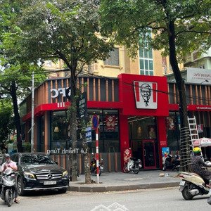 đẹp - cho thuê nhà mặt phố lê văn lương, lô góc mặt tiền 20m, dt: 150m, tuyến phố hot,đoạn đẹp nhất