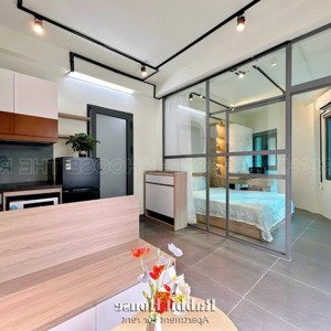 khai trương siêu phẩm tách bếp đầy đủ nội thất cửa sổ thoáng cách mạng tháng tám, quận 3