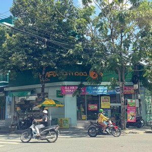 bán dãy nhà mặt chợ dân sinh đang kinh doanh sầm uất, thu nhập 25tr/tháng