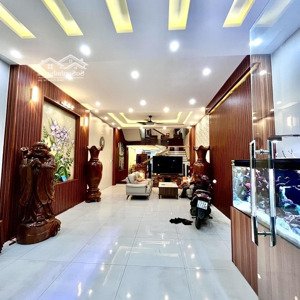 siêu phẩm nhà 3 tầng- 5 phòng ngủ khép kín- full nội thất- đối diện công viên- phạm hùng_đà nẵ