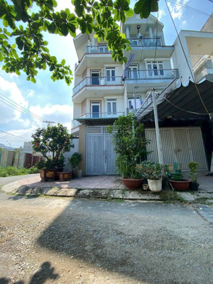 hạ giá sốc bán nhanh nhà căn góc 2 mặt tiền hẻm 1 sẹc đường gò cát, p. phú hữu, quận 9