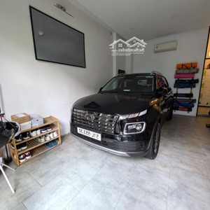 nhà đẹp hoàn thiện, chính chủ đang sống p.4 quận 11, xe hơi vào thẳng trong nhà (d 12.75m r 4.3m)
