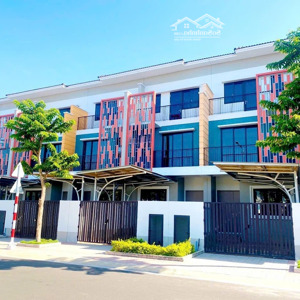 bán nhà liền kề 3 tầng 100m2 chỉ 3,3 tỷ ngay kcn gần trung tâm hành chính tỉnh bình dương.