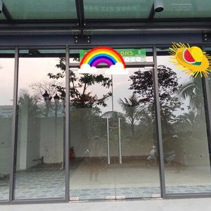 xin cam kết căn thuê a tôi cho thuê giá rẻ nhất nhì smart , căn shop view bể bơi giá 30tr , 54m2