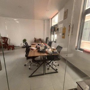 cho thuê tầng trệt nhà phố the manhattan vinhomes quận 9 giá 7 triệu/tháng 108m2