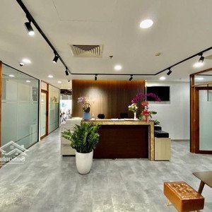 toà nhà trung tâm bến thành giá rẻ nhất quận 1 - 100tr cho sàn 400m2. lh: 