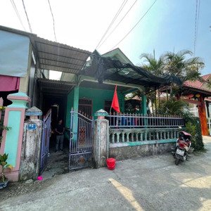 nhà cấp 4 chính chủ, dt 147m, mt 7m, lên hệ ép giá