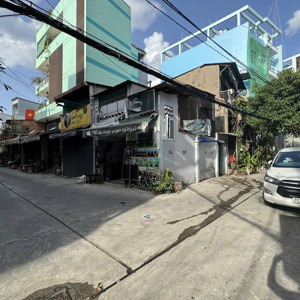 giá đầu tư, lê đại hành q11 hẻm nhựa 6m thông, 84m2(6*14), nhà nát