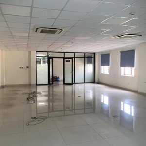 cho thuê văn phòng đẹp 170m2 gần đường đống đa có thang máy, bãi xe, pccc giá chỉ 26tr/tháng