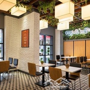 cho thuê nhà mặt phố đào tấn-ba đình 150m2,4t,mặt tiền 6m,vỉa hè 6m hợp làm nhà hàng, cafe, đồ uống