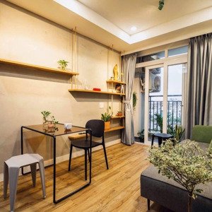 căn hộ có ban công, full nội thất, dt: 51m2, 2pn/1wc - 2.550 tỷ (bao thuế phí sang tên)