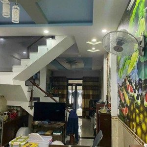 cho thuê nhà hẻm 4m(xh)hương lộ 2, p.b.t.đông, q.bình tân giá 14tr