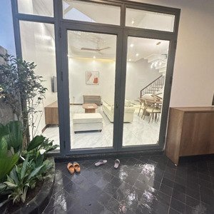 nhà riêng bùi xương trạch ô tô đỗ cửa, 1 phút ra phố, có sân riêng, nhà mới, full nội thất, 52m*4t