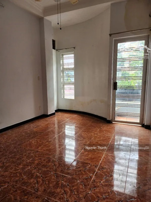 bán gấp cực kỳ cấp bách nhà út tịch 3.6m x 11m 4 tầng kinh doanh đa ngành