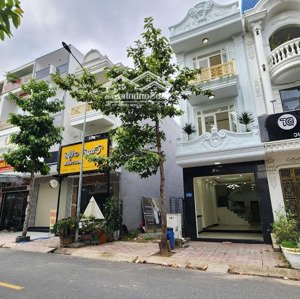 mặt tiền đường chính phú hồng thịnh 8, nhà 1 trệt 2 lầu, đúc 3 tấm, đã hoàn công nay phường an phú