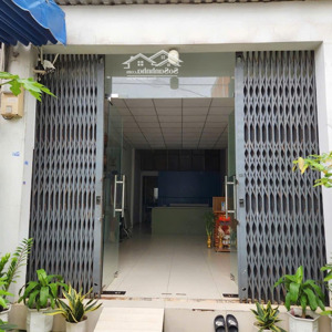 bán nhà hẻm cấp 4 chính chủ ngay lũy bán bích giá 9.3 tỷ thương lượng ít lọc khách thiện chí